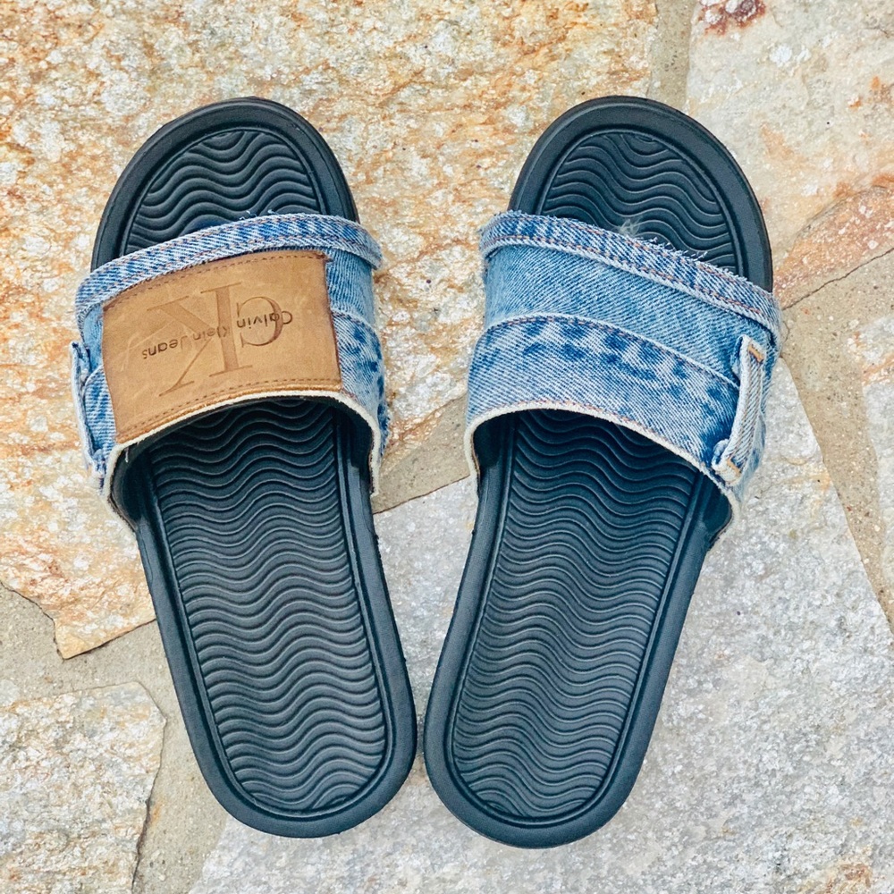 Calvin Klein Slides - Picture 2 of 6